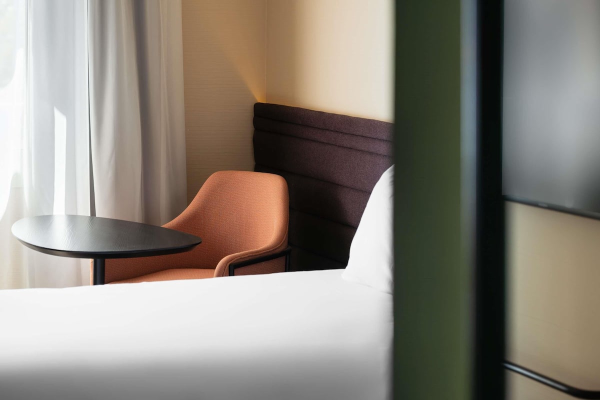 Superior Room, 2 Twin Beds | 1 bedroom, minibar, in-room safe, desk