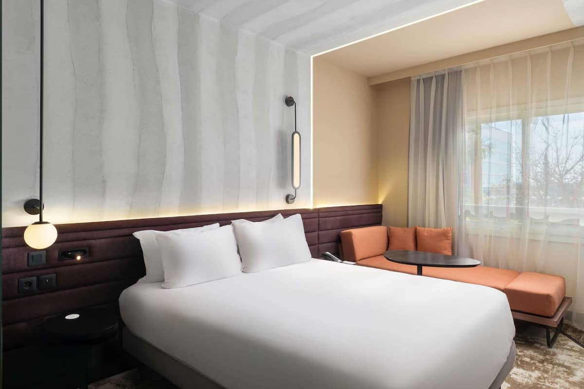 Dobbeltrom – superior, 1 dobbeltseng med sovesofa | Minibar, safe på rommet, skrivebord og skrivebord for bærbar PC