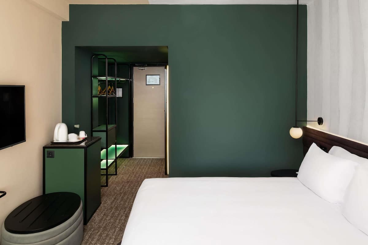 1 Schlafzimmer, Minibar, Zimmersafe, Schreibtisch