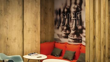 Standard Room, 1 Double Bed | Bar (on property)