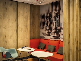 Standard Room, 1 Double Bed | Bar (on property)