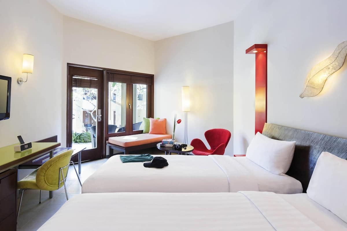 Habitació Deluxe, 2 llits individuals | Caixa forta a l'habitació, escriptori, wifi gratuïta i roba de llit