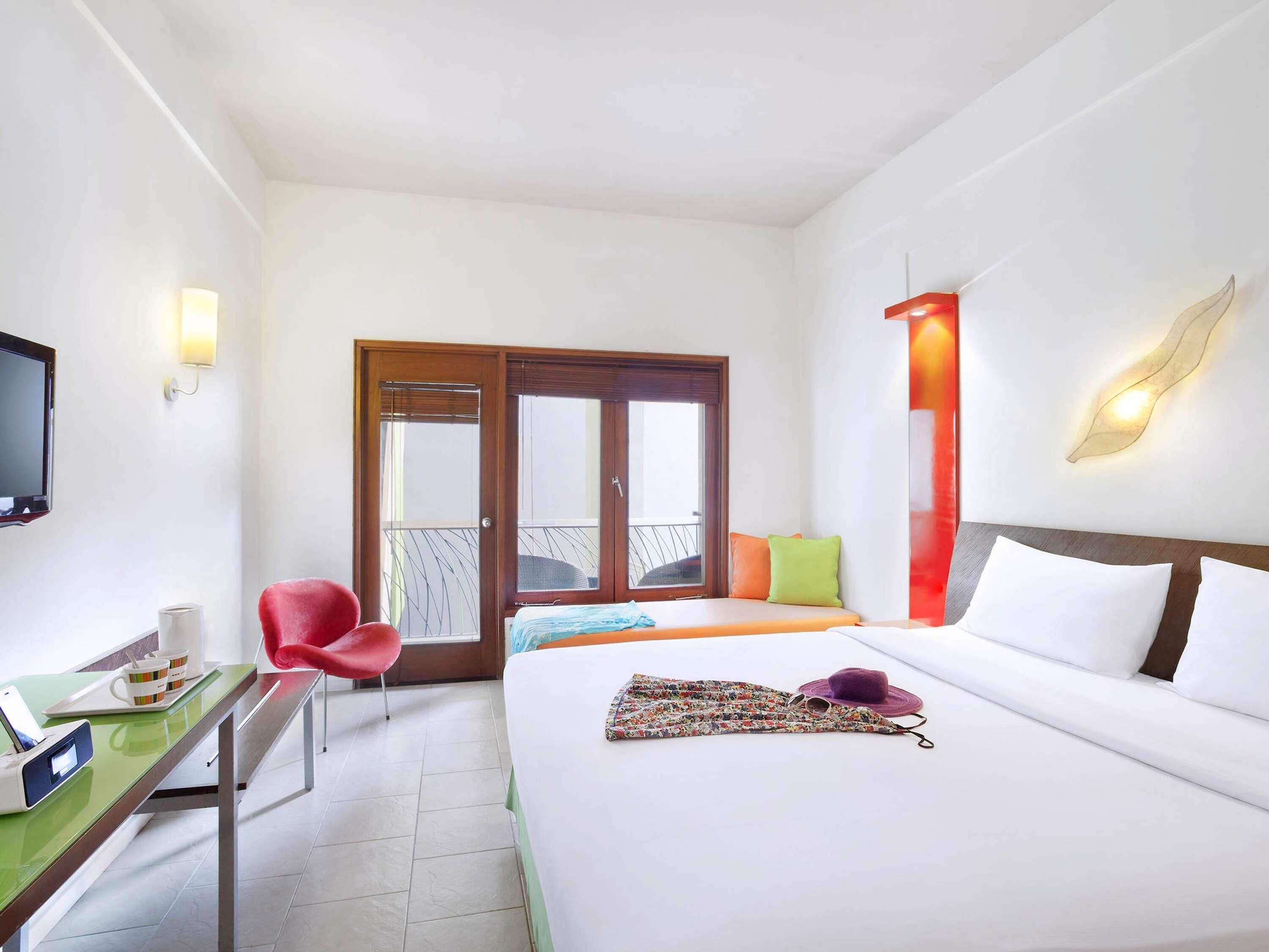 In-room safe, desk, free WiFi, bed sheets