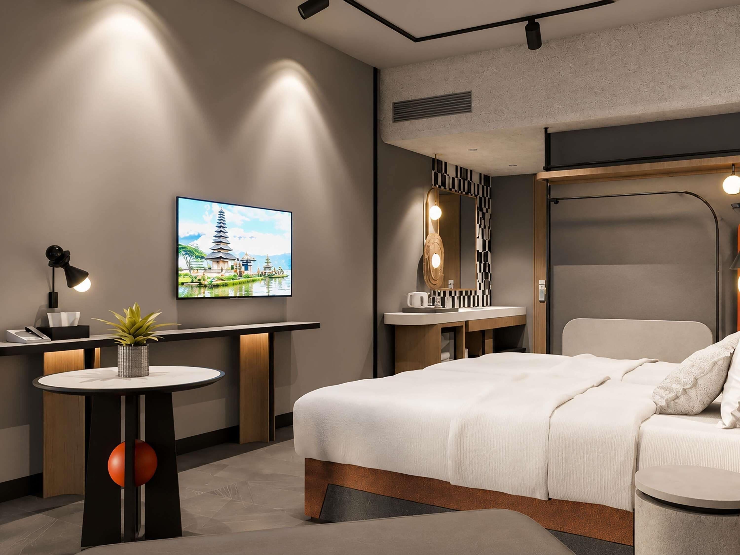 In-room safe, desk, WiFi (free), bed sheets