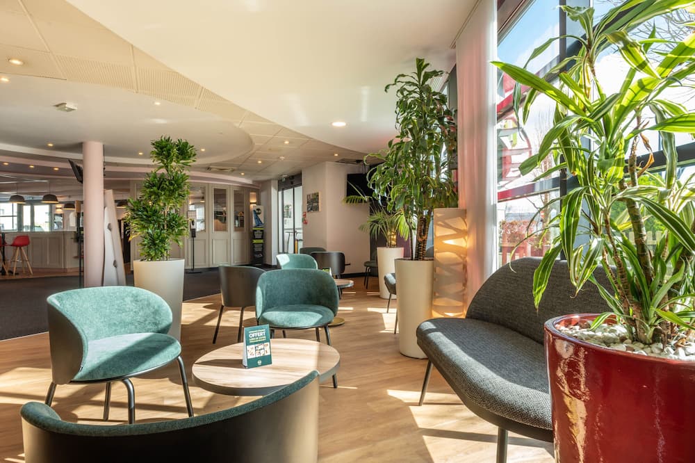 B&B HOTEL Calais Terminal Cité de l'Europe 3 étoiles