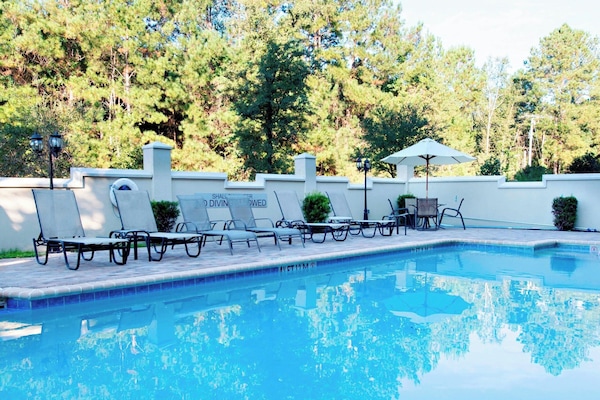 Seasonal outdoor pool, sun loungers