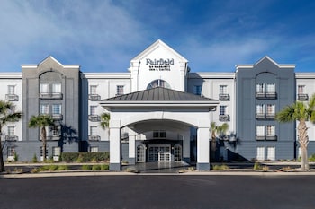 Hotel Exterior at Fairfield Inn & Suites Charleston North/Ashley Phosphate
