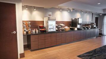 Free daily buffet breakfast