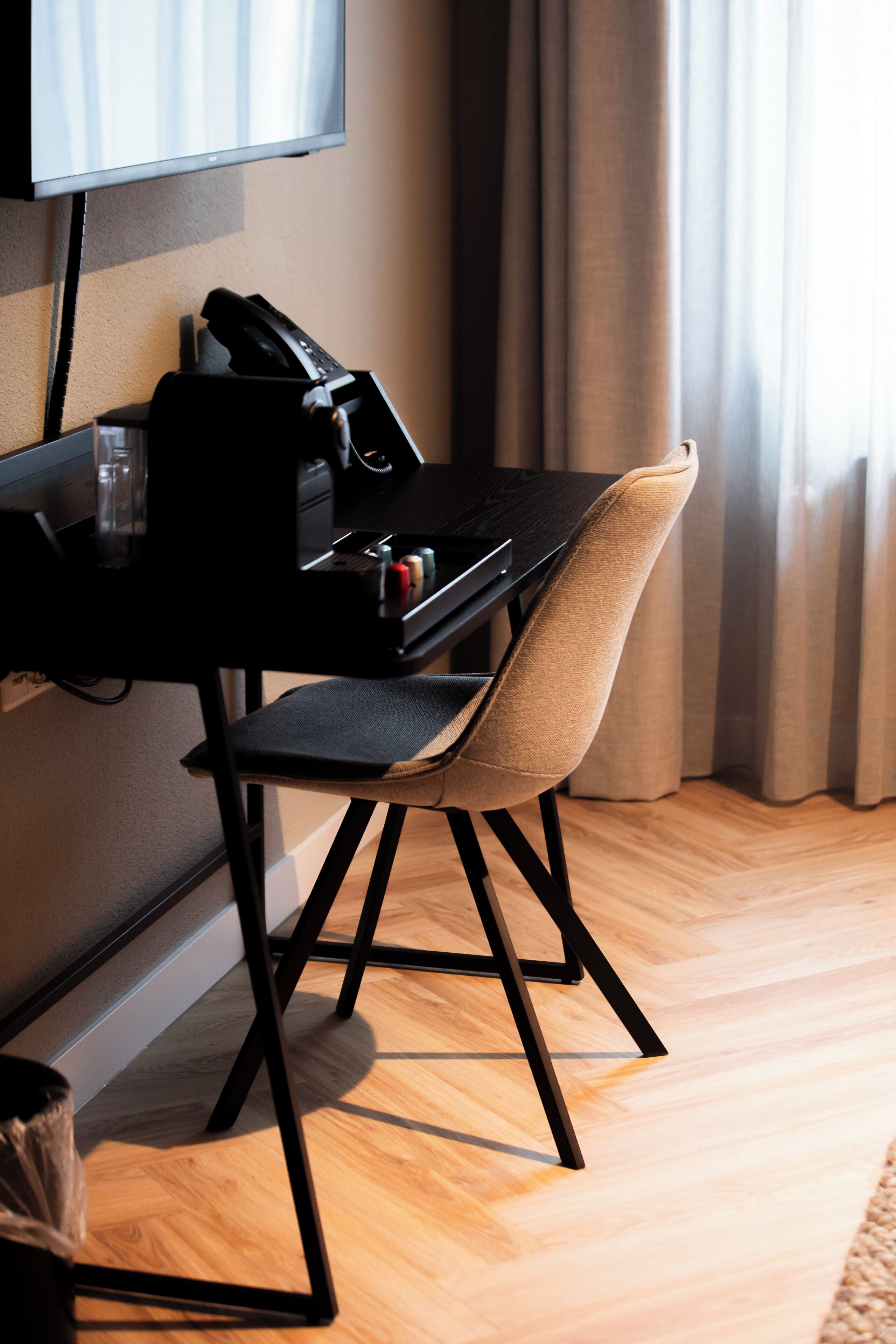 1 bedroom, minibar, desk, iron/ironing board