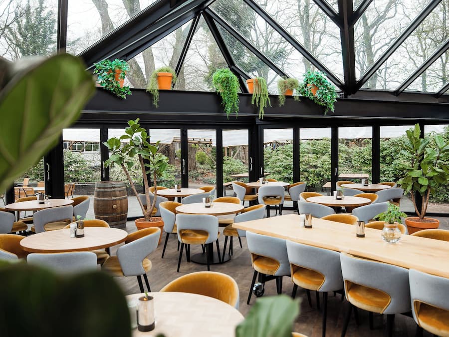 Daily buffet breakfast (EUR 22.50 per person)