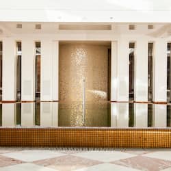 Indoor spa tub