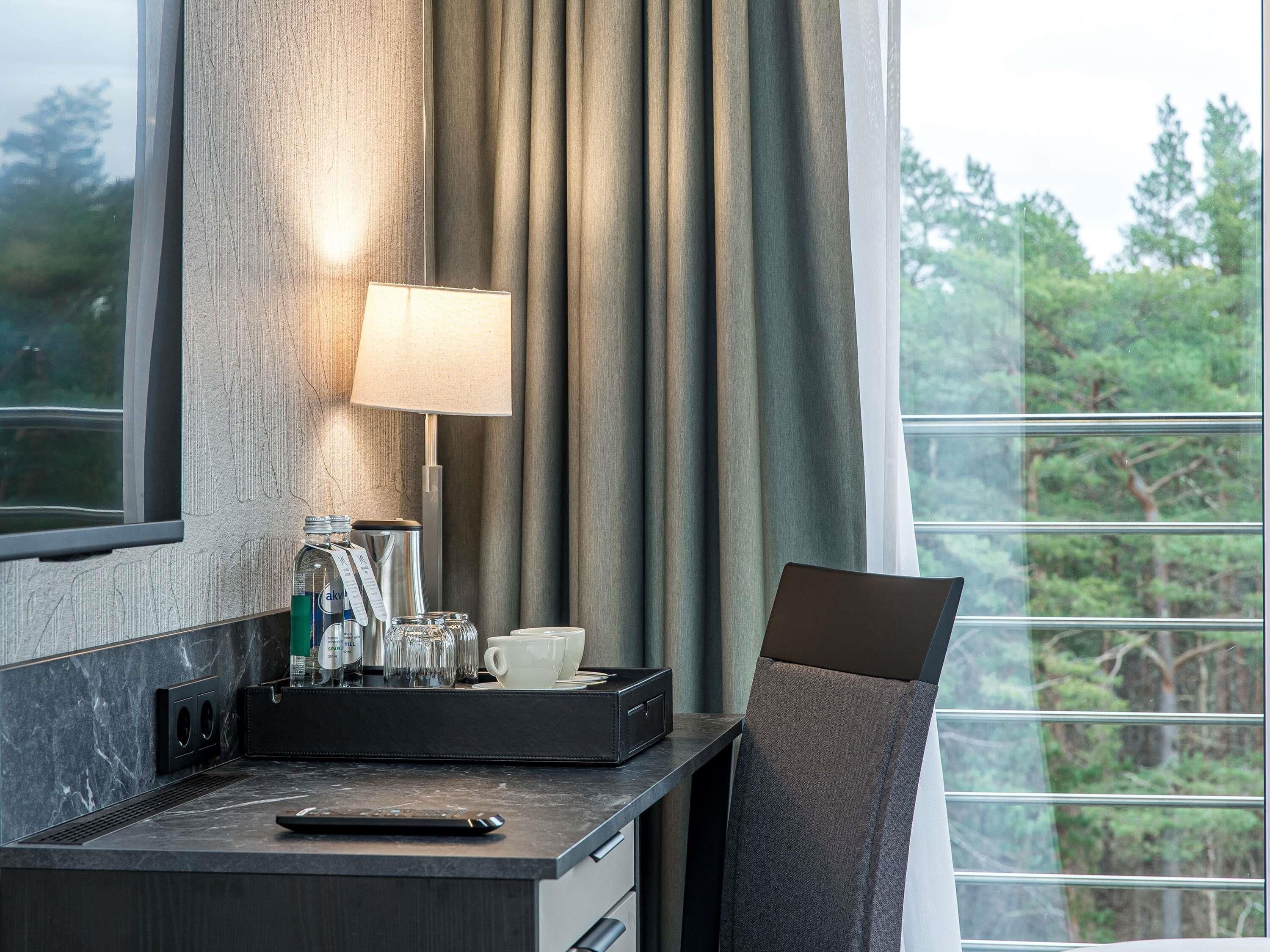 Classic Room, 1 Double Bed | In-room safe, desk, soundproofing, iron/ironing board