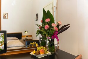 Literie de qualité, minibar, coffre-fort, bureau