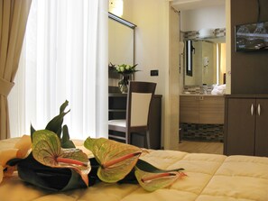 Premium bedding, minibar, in-room safe, desk - Hotel Villa Luigia (Rimini)
