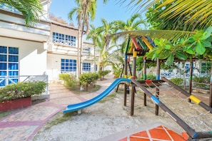 Arcade - Hotel Tropical Inn (Cartagena)