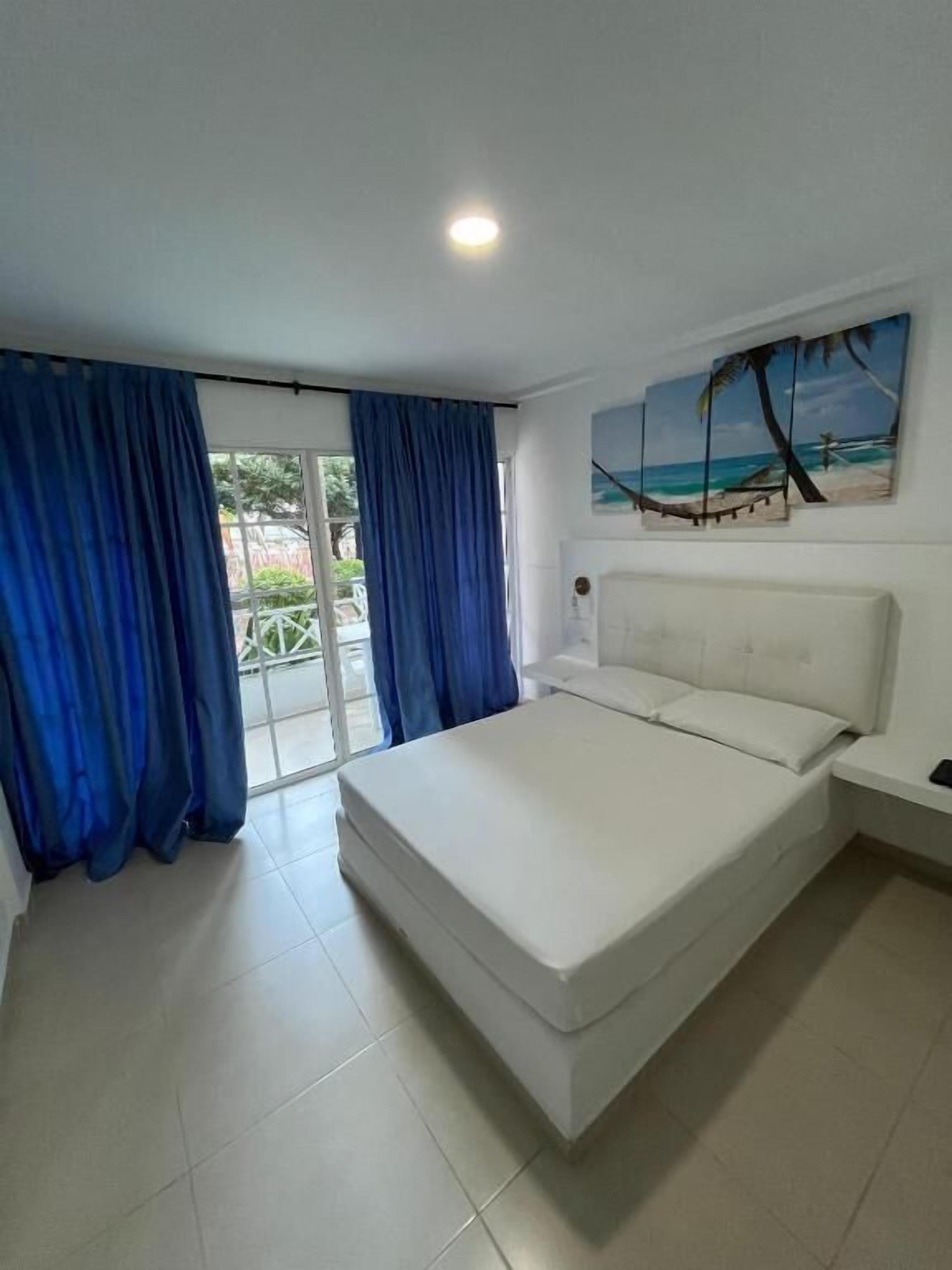 ميني بار وواي فاي