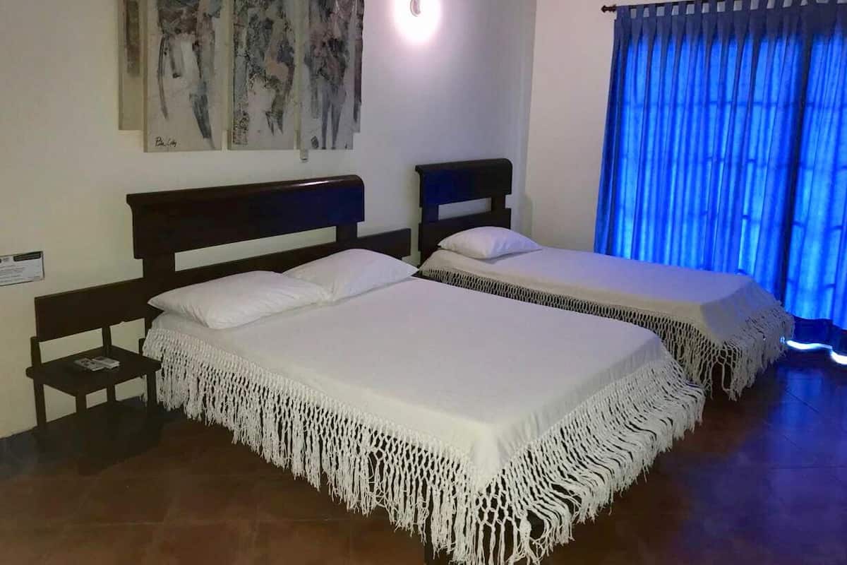 Standard Triple Room | Minibar, WiFi