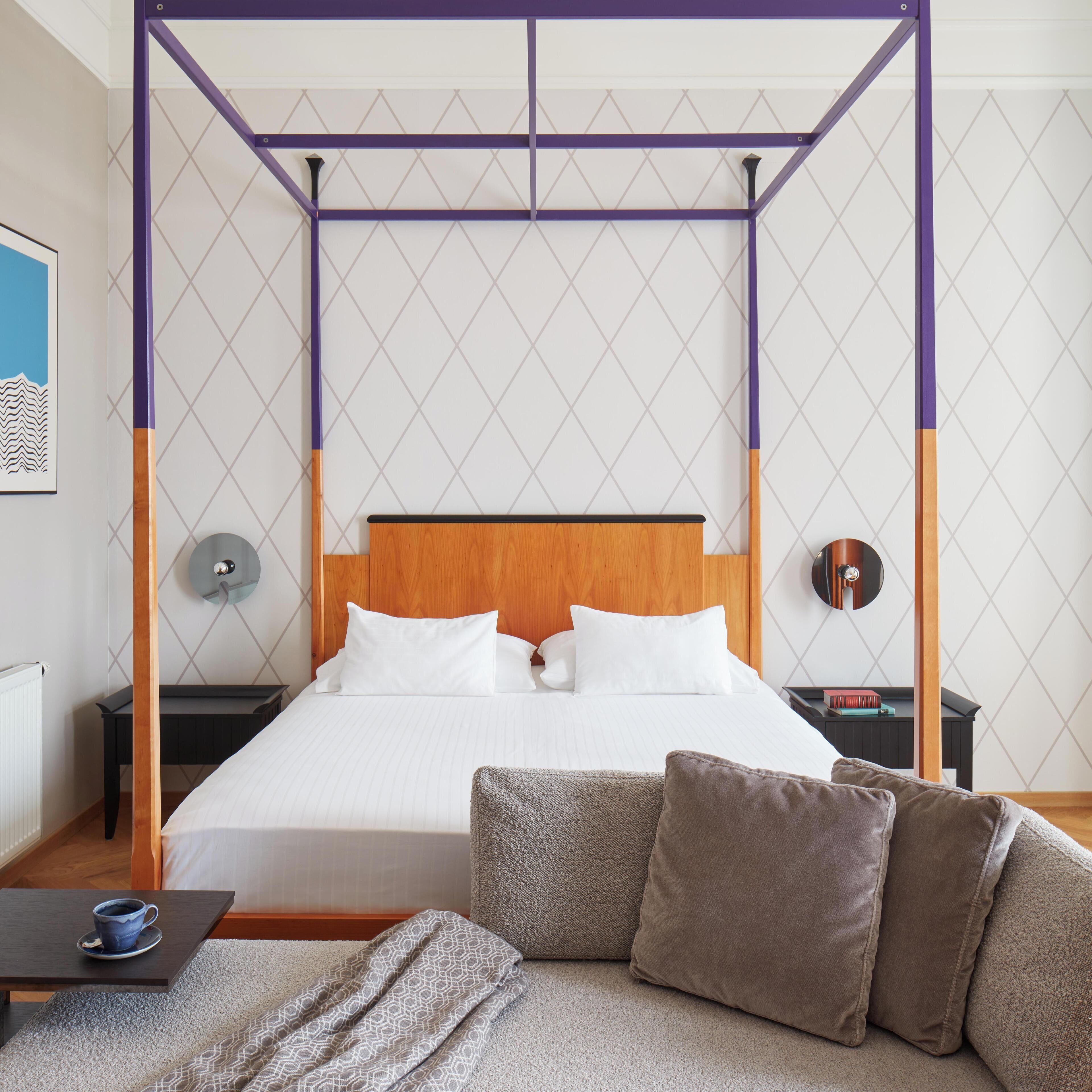 豪華客房 | 迷你吧、客房內保險箱、獨特裝潢、書桌