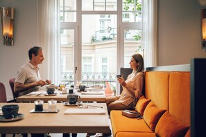 Desayuno típico de la región gratuito y diario