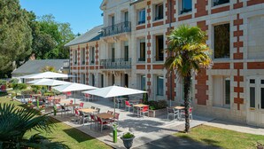 Unclassified image, 3 of 57, button - Résidence de Rohan, The Originals Relais (Vaux-sur-Mer)