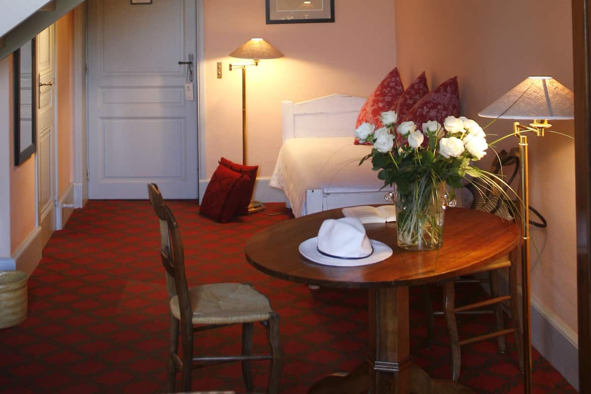 Room | Premium bedding, Select Comfort beds, minibar, in-room safe
