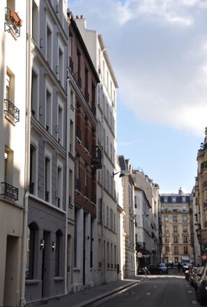 ด้านหน้าที่พัก