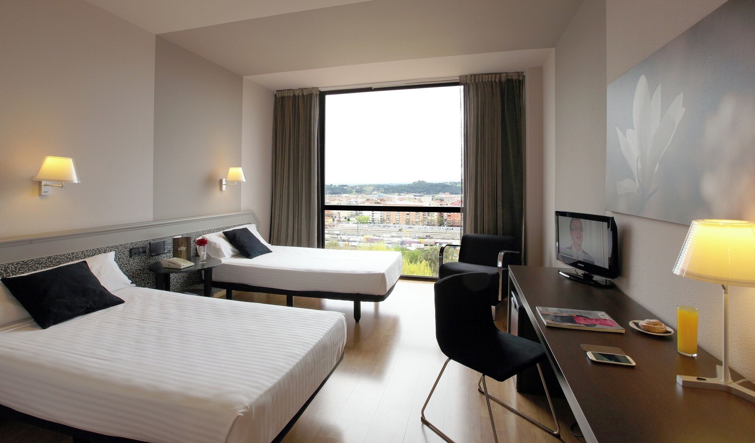 Minibar, in-room safe, desk, soundproofing