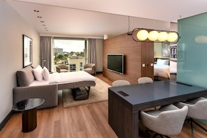 Ropa de cama de alta calidad y minibar