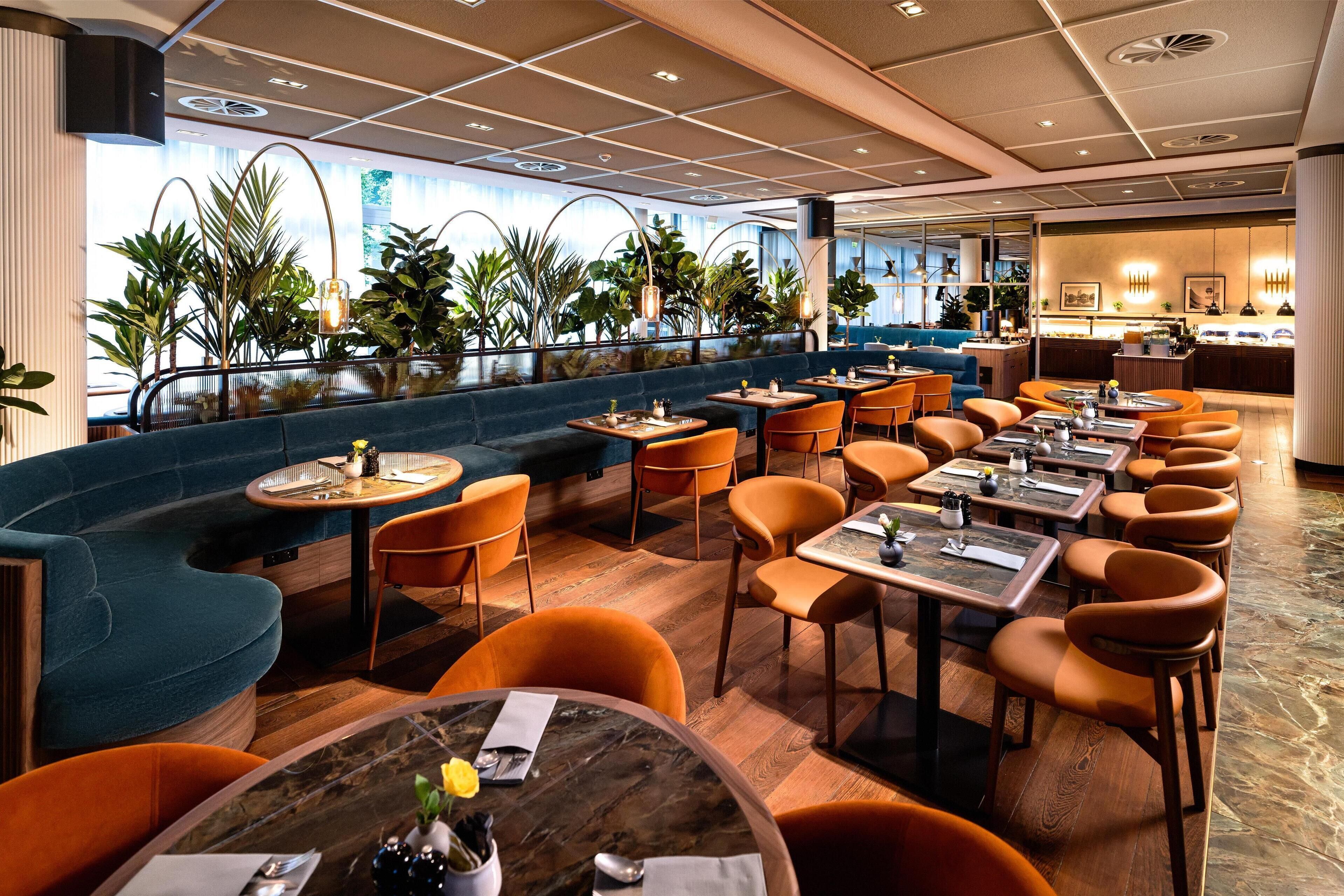 每日供應吃到飽早餐 (每人 EUR27)