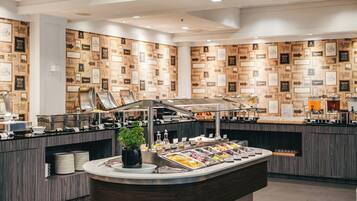 Tägliches Frühstücksbuffet gegen Gebühr
