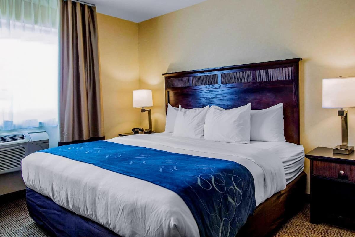 In-room safe, desk, iron/ironing board, free cots/infant beds