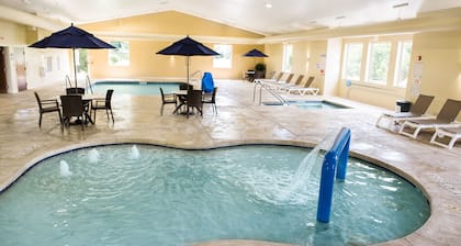 Comfort Suites Lake Geneva East