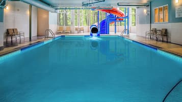 Una piscina techada