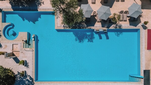 2 indoor pools, 2 outdoor pools, open 9 AM to 8 PM, pool umbrellas - Bellavista Terme Resort & Spa (Montegrotto Terme)