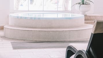 Bain à remous intérieur