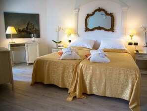 Minibar, in-room safe, desk, free WiFi - Bellavista Terme Resort & Spa (Montegrotto Terme)