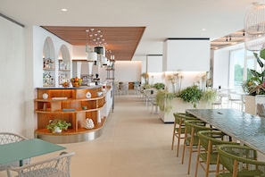 Bar (on property) - HOTEL DELFINO TARANTO (Taranto)