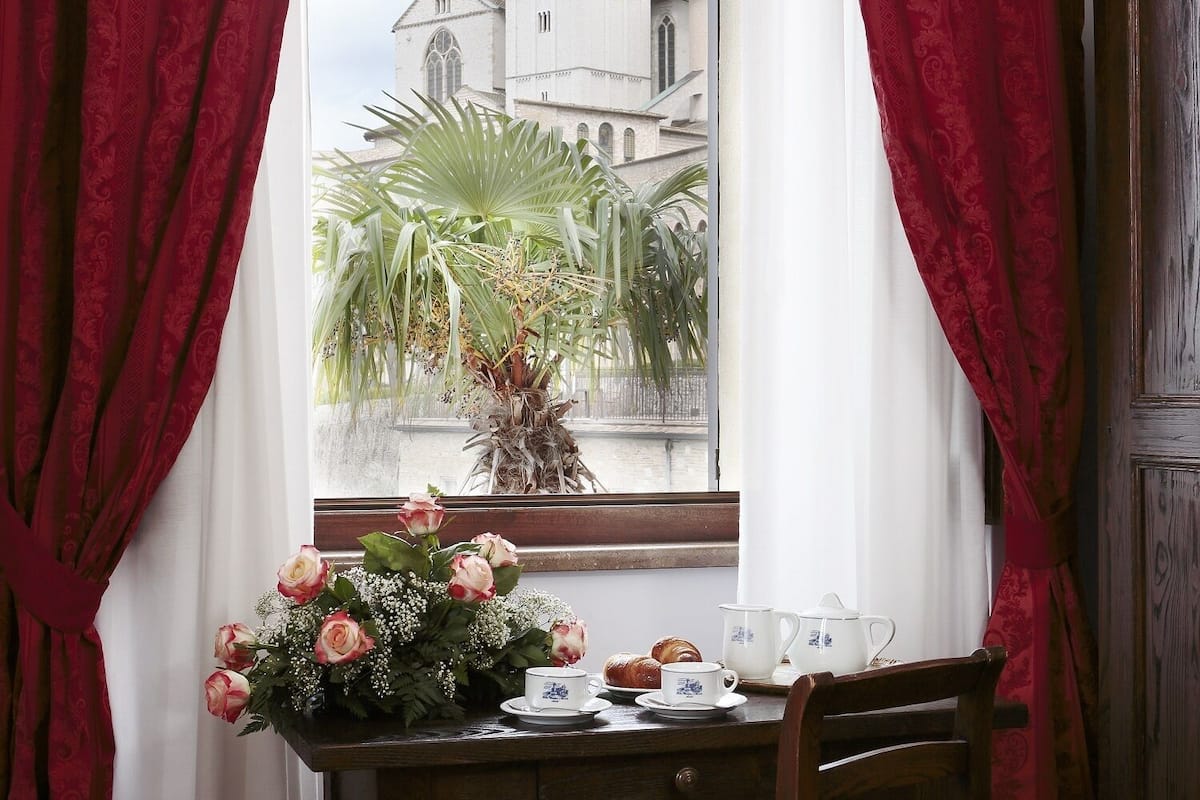 minibar, in-room safe, desk, soundproofing