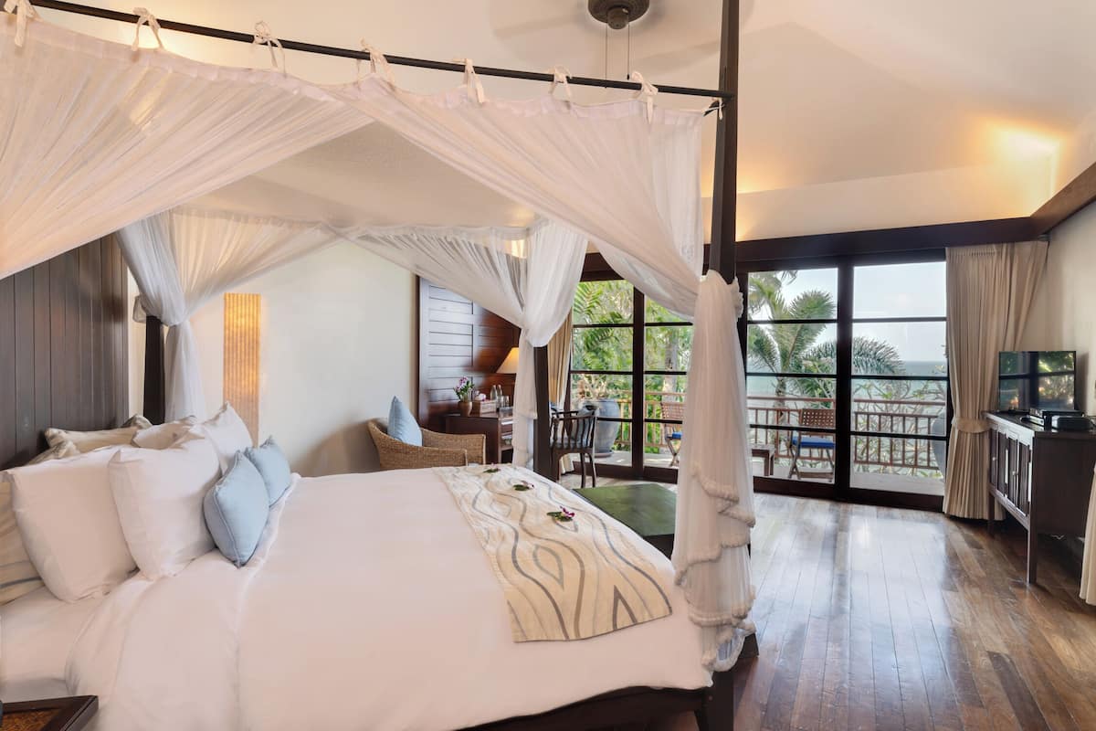 premium bedding, minibar, in-room safe, individually decorated