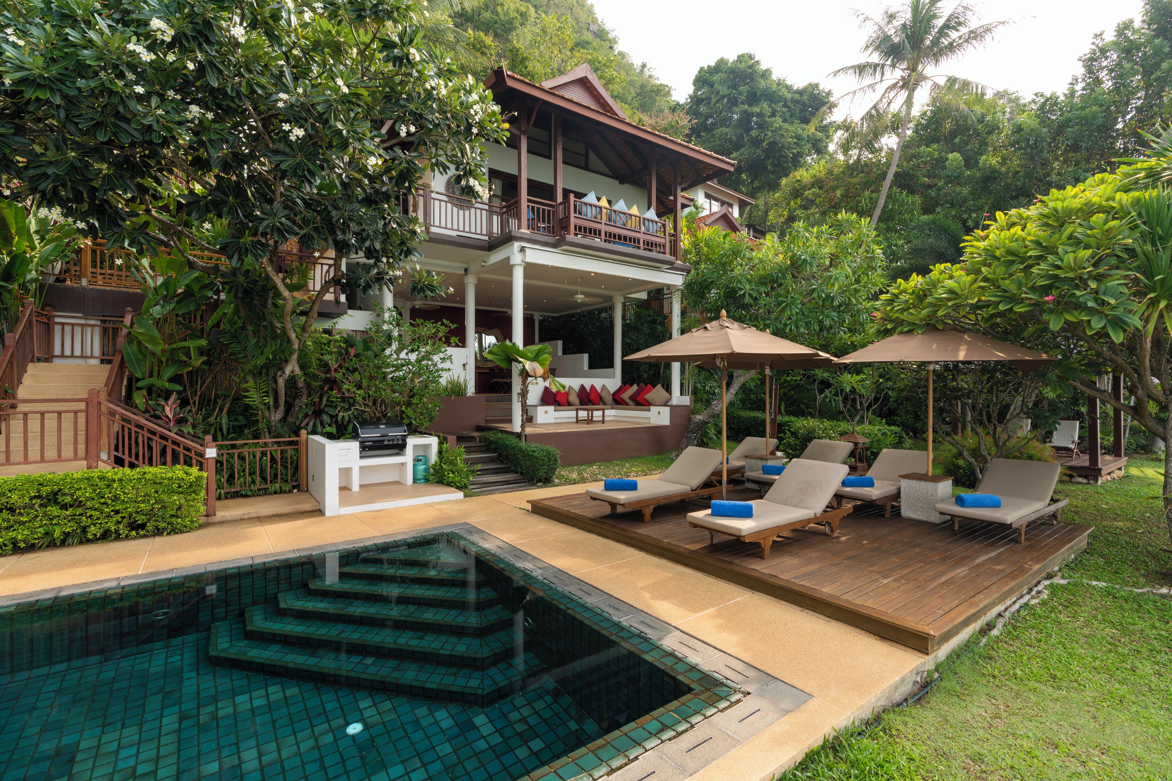 Three Bedroom Oceanfront Pool Residence | Premium bedding, minibar, in-room safe, individually decorated