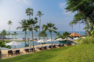 Outdoor pool, open 8:00 AM to 6:00 PM, pool umbrellas, sun loungers