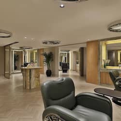 Couples treatment rooms, sauna, hot tub, steam room, body treatments