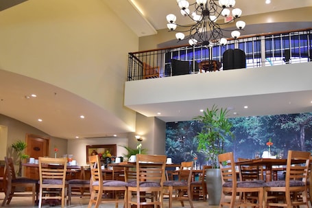 Free daily buffet breakfast . Sleep Inn Hotel Paseo Las Damas