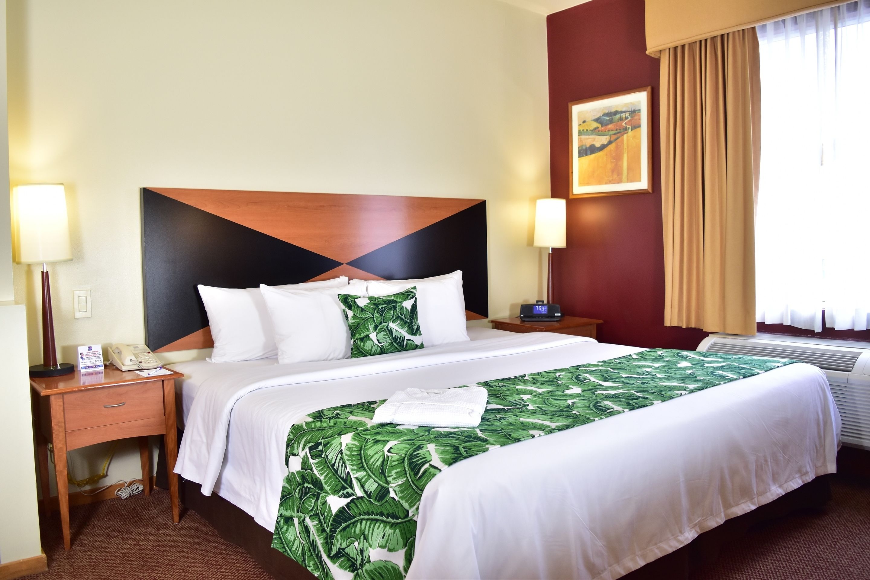 Suite, 1 King Bed with Sofa bed, Non Smoking | Premium bedding, in-room safe, desk, blackout drapes