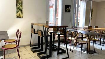 Daily buffet breakfast (EUR 11.50 per person)