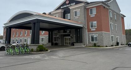 Best Western Plus 1000 Islands Hotel & Suites