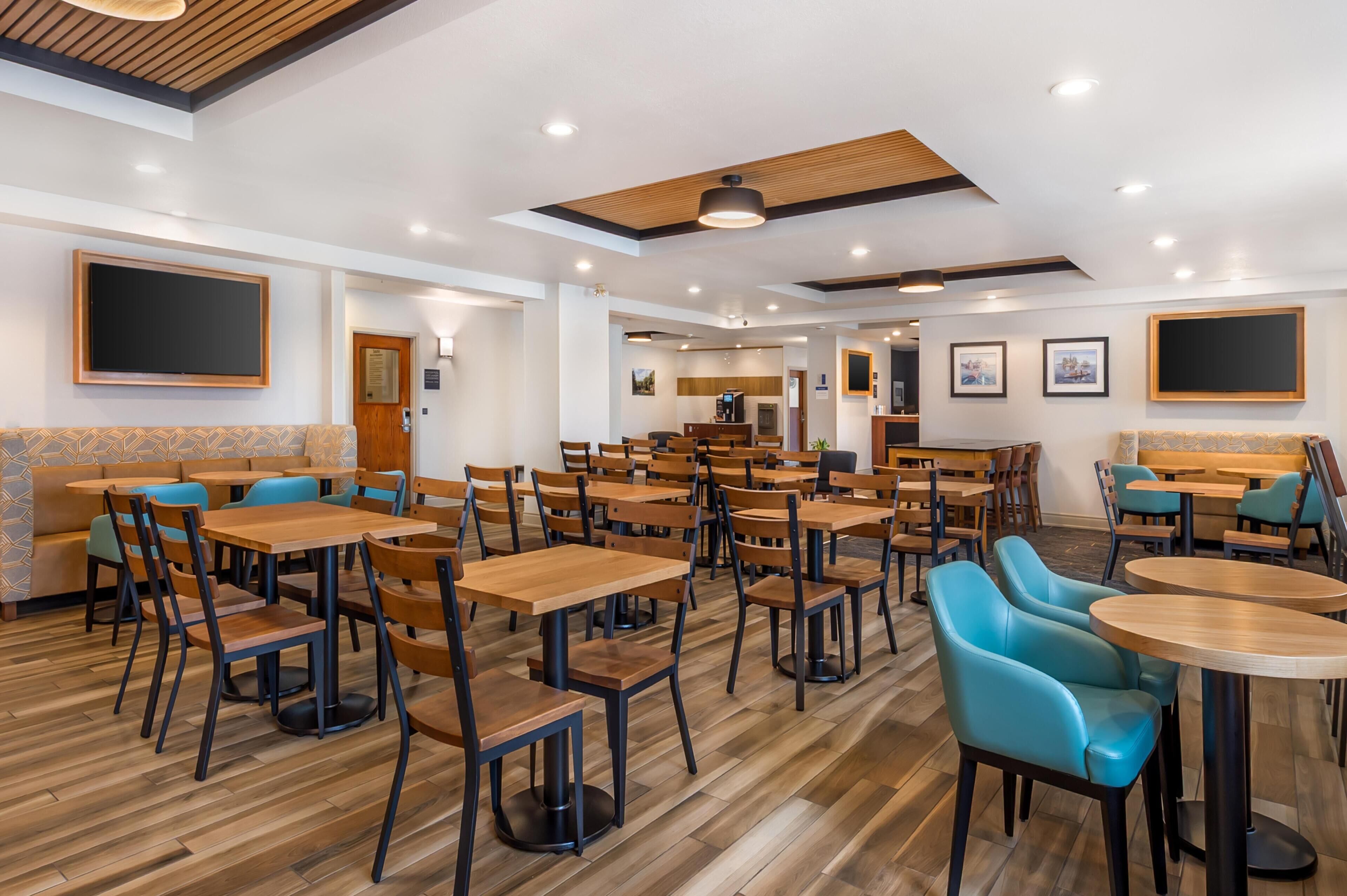 Free daily continental breakfast 