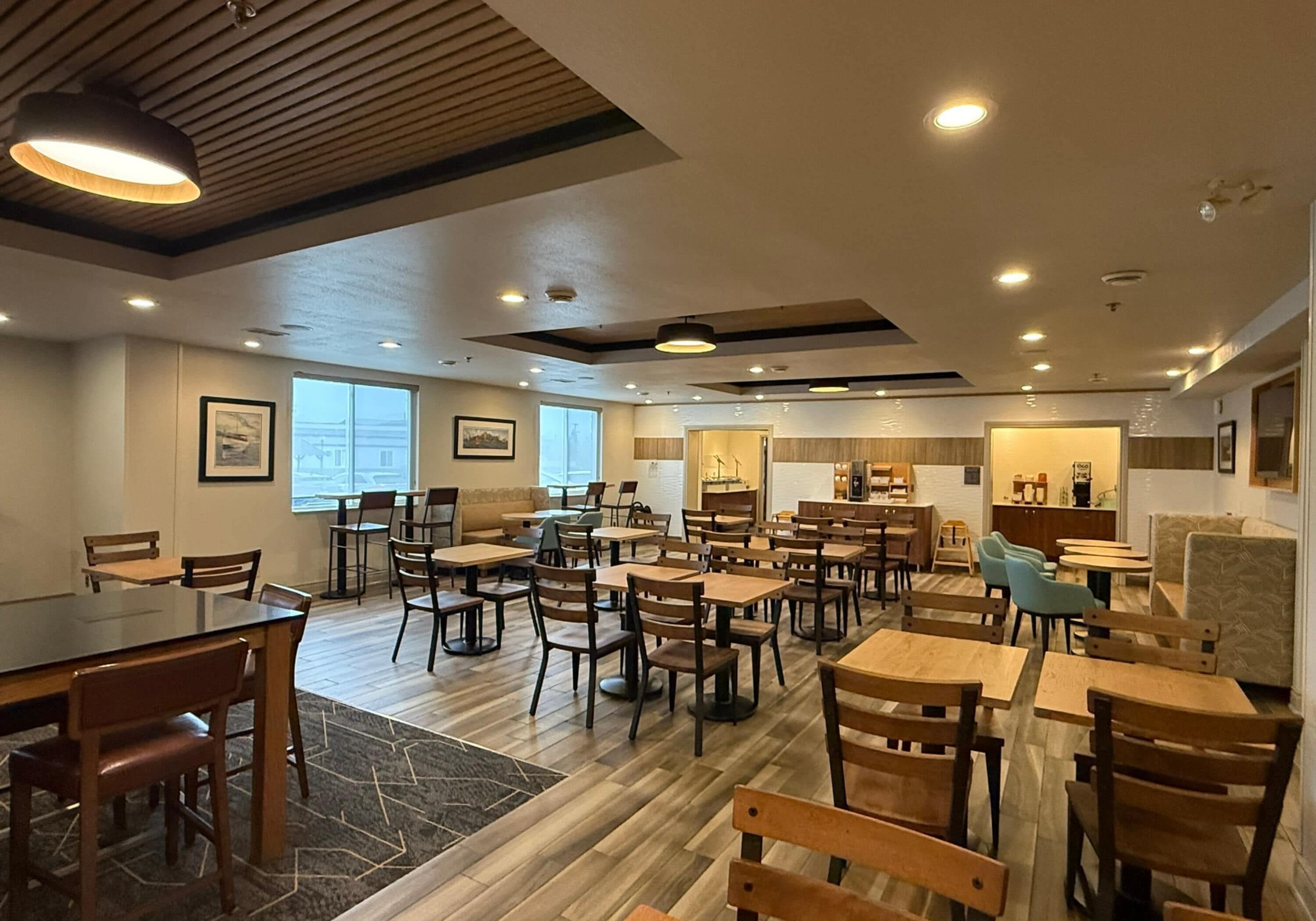 Free daily continental breakfast 