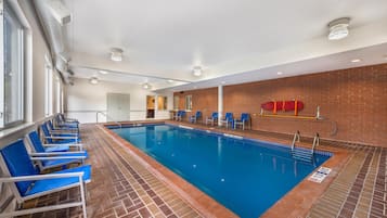 Indoor pool, pool loungers