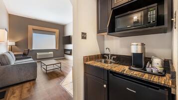 In-room safe, desk, iron/ironing board, free cribs/infant beds